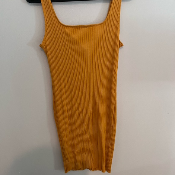 Fashion Nova Mustard Yellow Ribbed bodycon dress - Picture 3 of 4